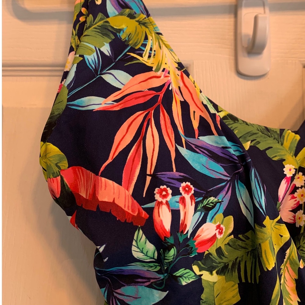 Lands End Women's Sz 10 Tropical Floral Wrap One Piece Swimsuit Navy Blue - Picture 4 of 7